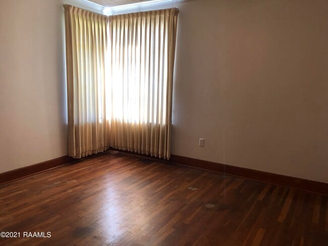 Building Photo - 505 St Camille St