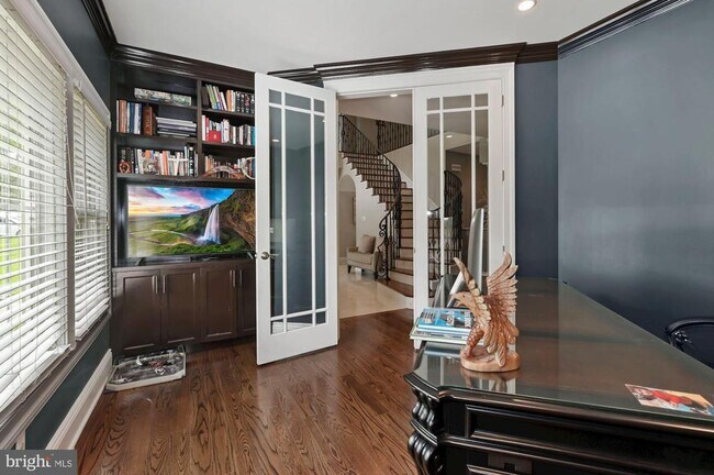 Building Photo - 6005 Selvyn Rd