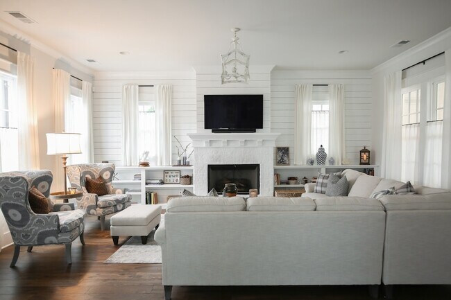 Building Photo - 237 Stephens Valley Blvd