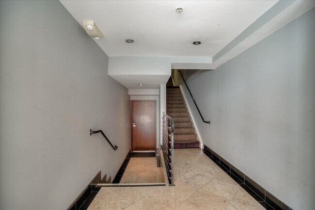 Building Photo - 1025 Minna St