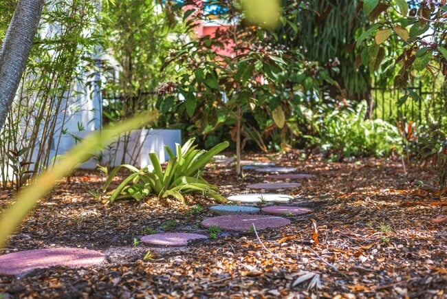 Building Photo - 751 NE 80th St