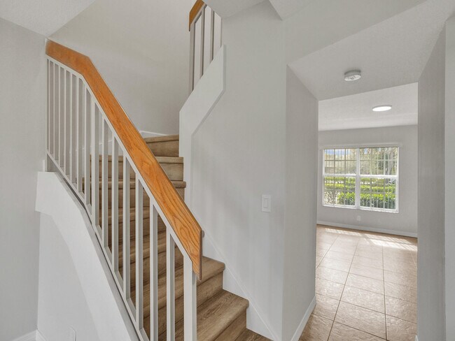 Building Photo - 8503 NW 35th Ct