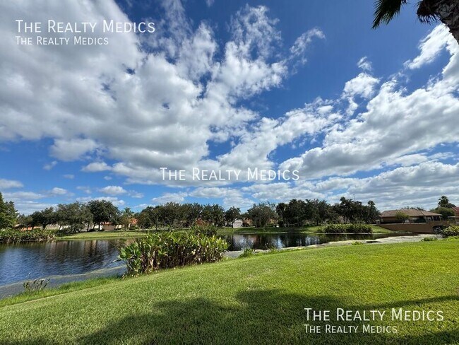 Building Photo - 202 Nova Ave