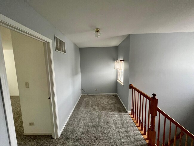 Building Photo - 146 Tanglewood Dr