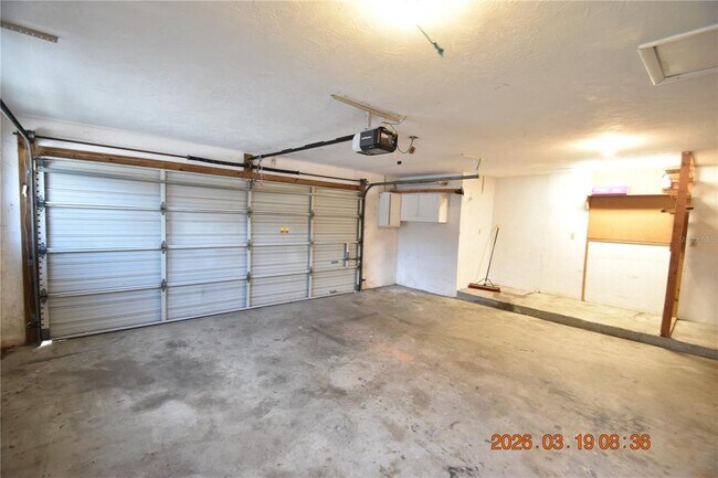 Building Photo - 2562 Redwood Way