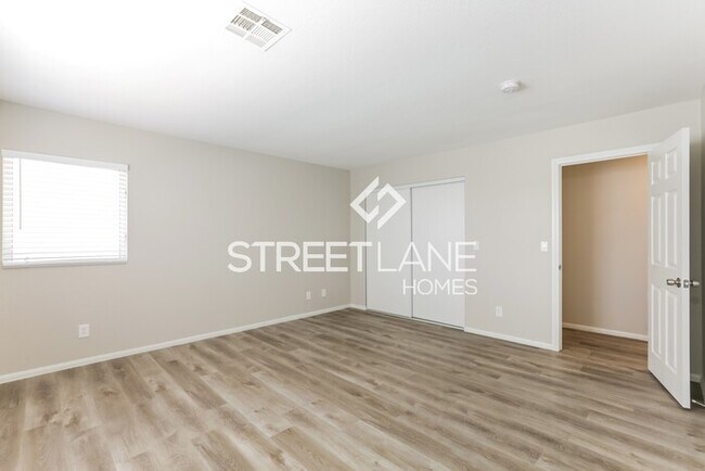 Building Photo - NOW OFFERING FIRST FULL MONTH FREE!