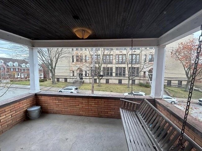 Building Photo - 116 Bigham St