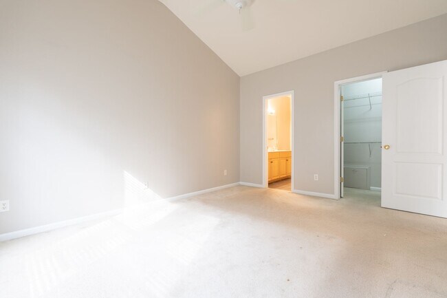 Building Photo - 4022 Holston Ct