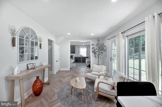 Building Photo - 8812 Churchfield Ln