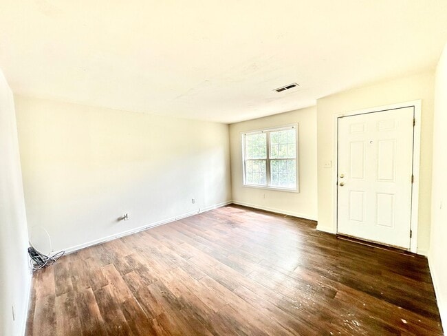 Building Photo - 1046 Henderson St