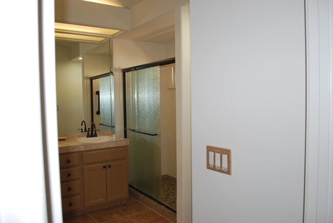 Building Photo - 78900 Champagne Ln