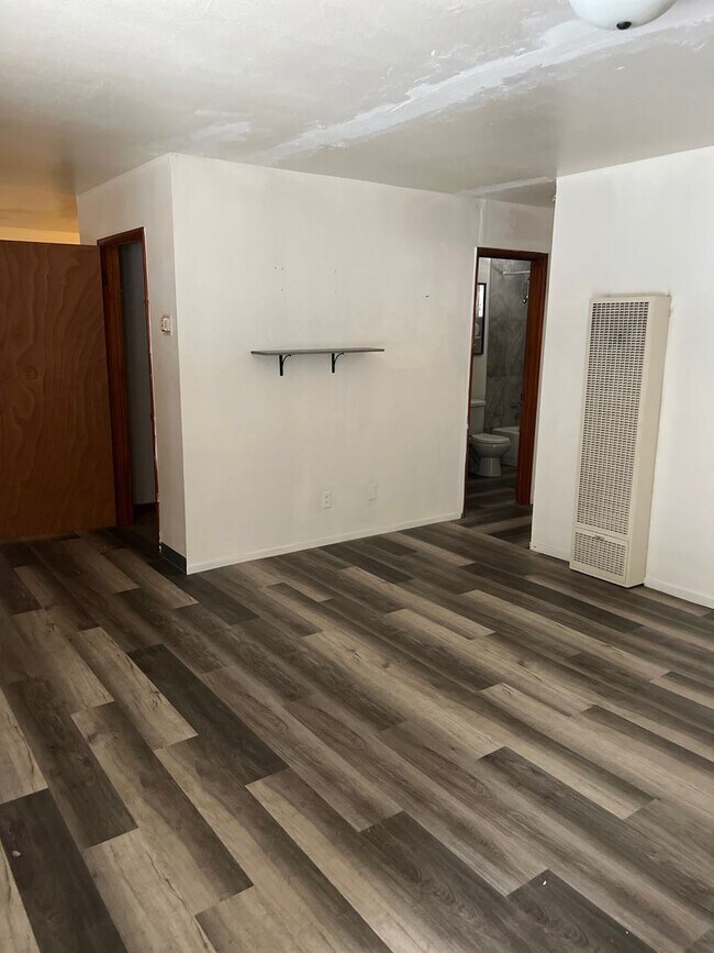 Building Photo - Cute 1Bd apartement in a 7 plex property! Call and inquire today!