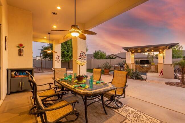 Building Photo - 2143 E Tonto Pl