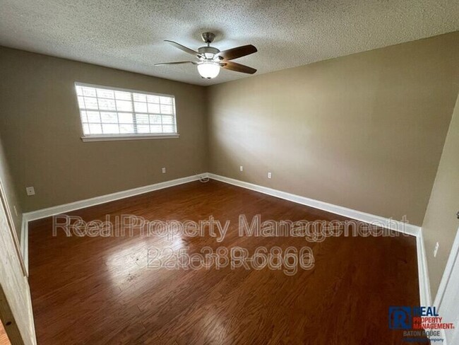 Building Photo - 5536 Parkforest Dr