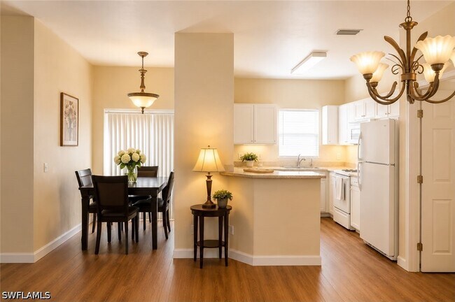 Building Photo - 10710 San Tropez Cir