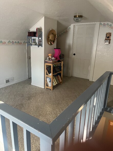 Building Photo - 1204 Avenue E