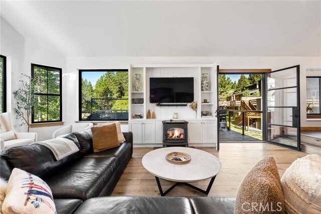 Building Photo - 595 Waterford Ave