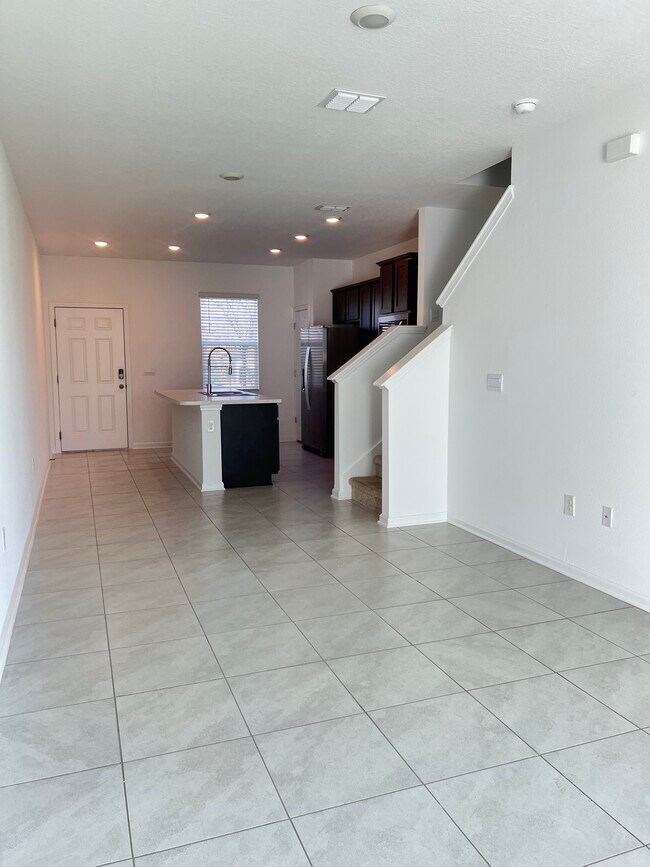 Building Photo - 4942 Equinox St
