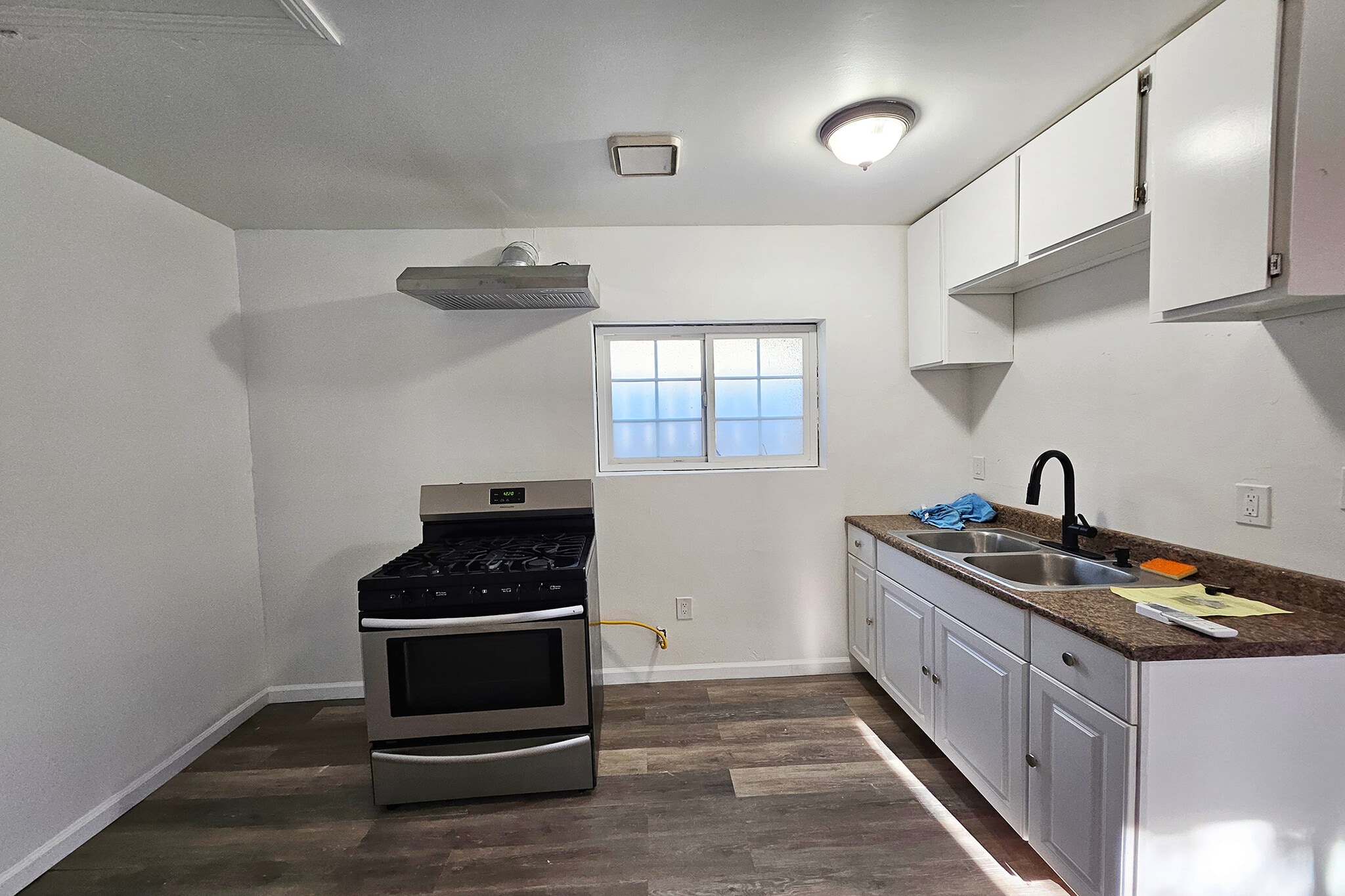 Building Photo - 19759 Roscoe Blvd