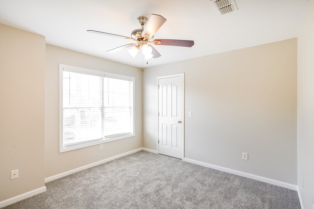 Building Photo - 1476 Priestshore Bay