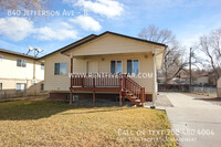 Building Photo - Charming 2 Bedroom 1 Bathroom Upstairs Apa...