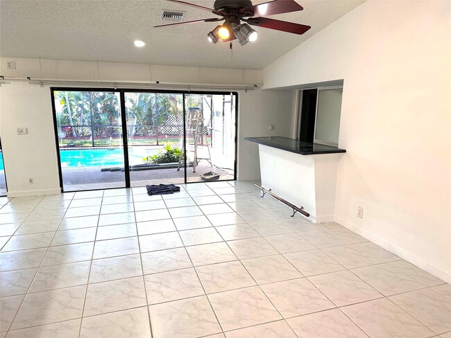 Building Photo - 676 NW 107th Ln