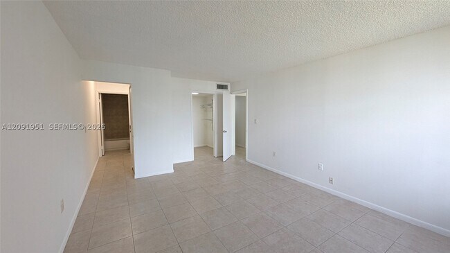 Building Photo - 10865 SW 112th St