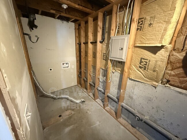 Building Photo - 4541 Dinosaur Ct