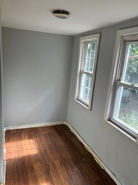 Building Photo - 147 W Parker St