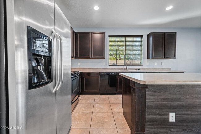 Building Photo - 12210 W Rio Vista Ln