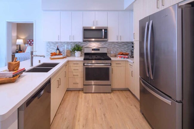 Building Photo - Santa Clara Square Apartment Homes