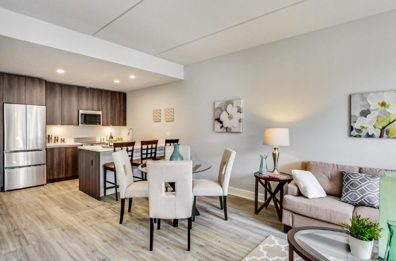 Building Photo - 300 division