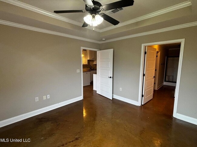 Building Photo - 221 Greenfield Ridge Dr