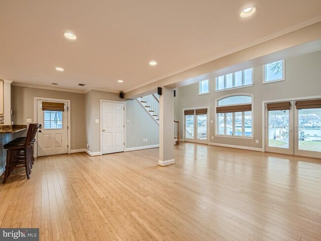 Building Photo - 107 Bayside Dr