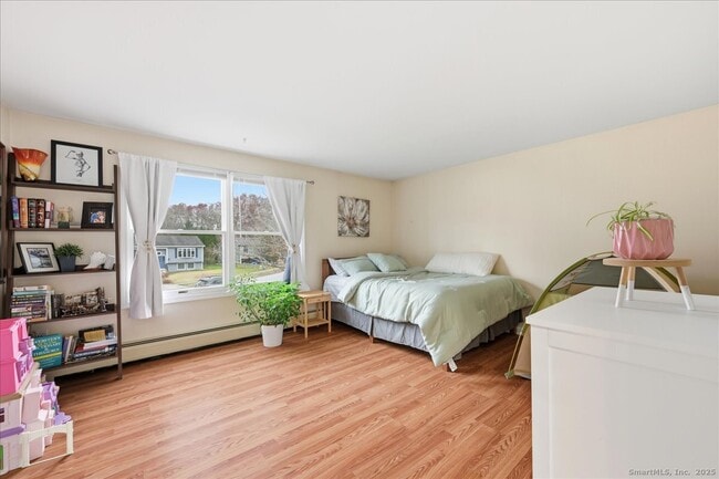 Building Photo - 198 Dartmouth Dr