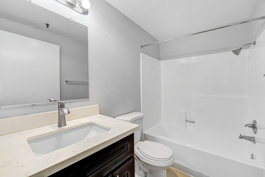 Building Photo - Tuscani Villas