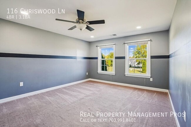 Building Photo - 116 Chriswood Ln