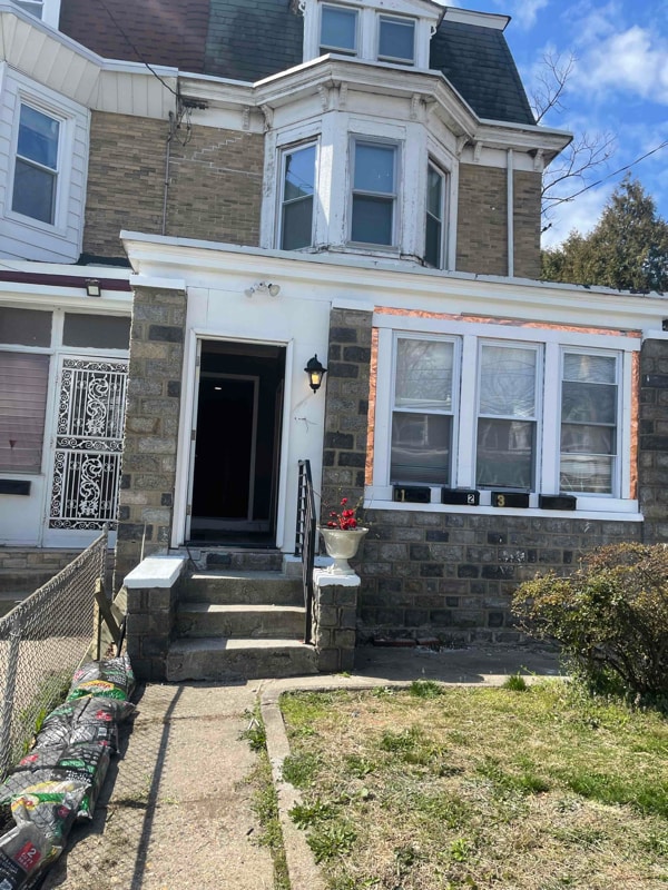 Building Photo - 916 Ridge Ave