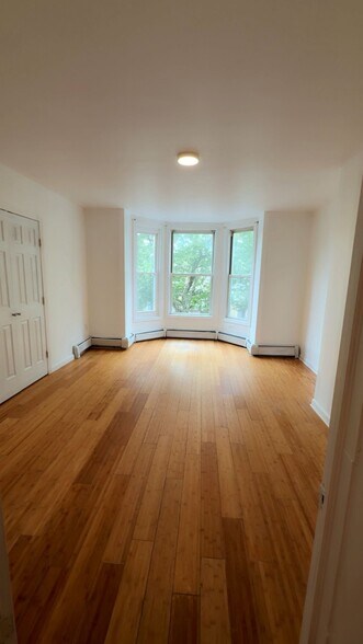 Building Photo - 316 Summer Ave