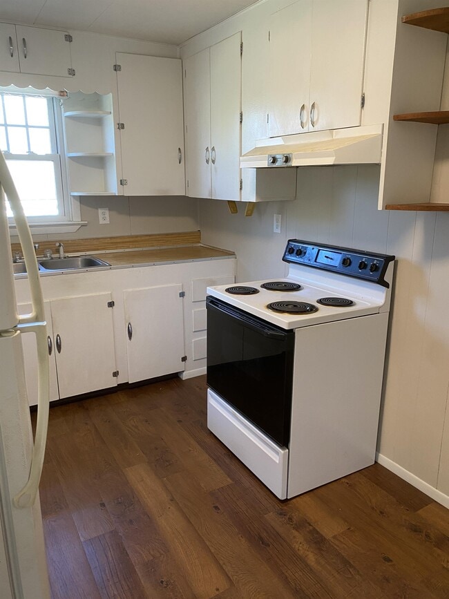 Building Photo - 3304 Clayborne Ave