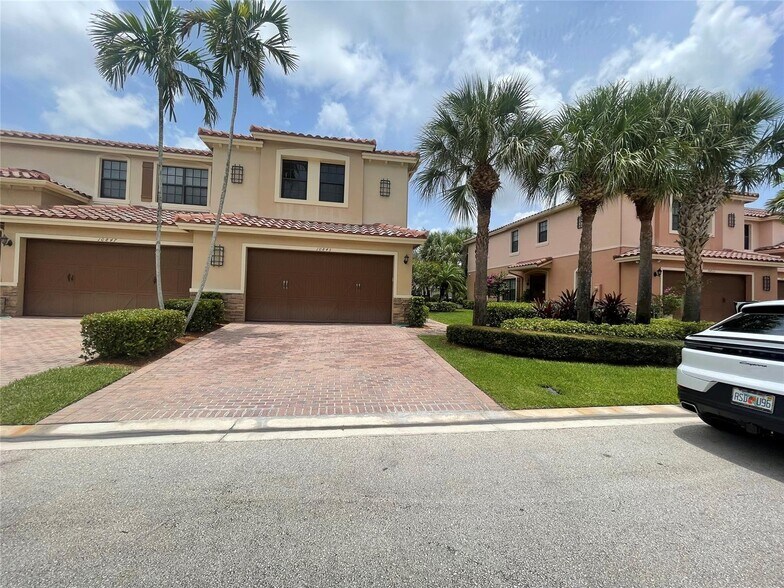 Primary Photo - 10845 NW 74th Dr