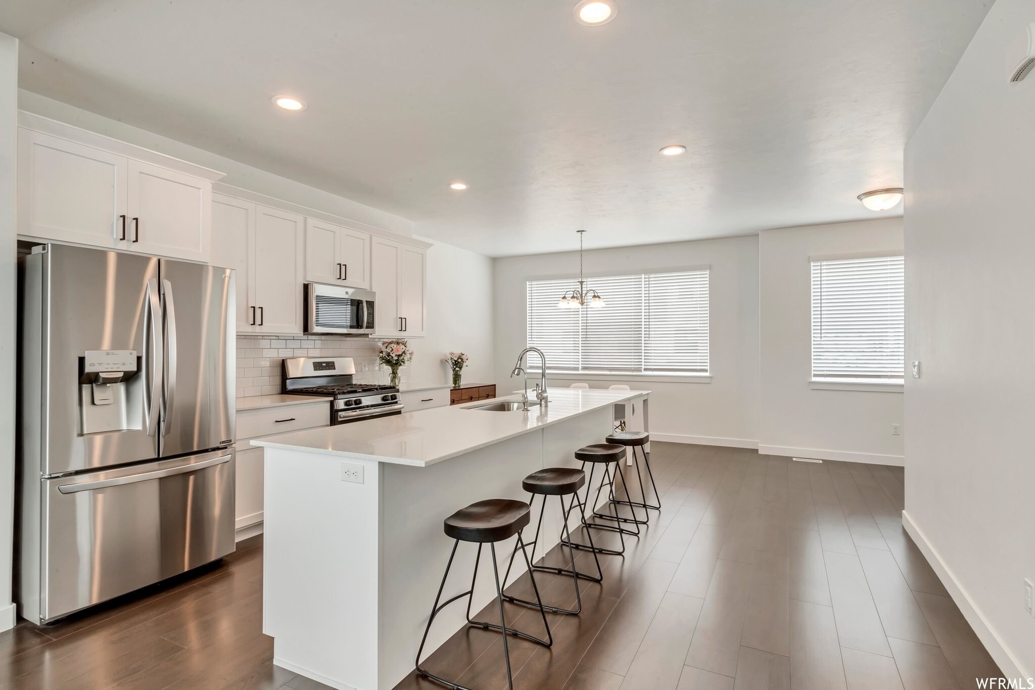 Building Photo - 456 Willow Leaf Rd