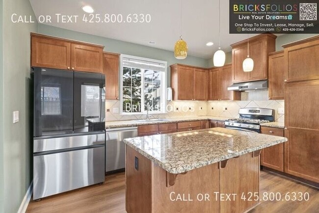 Building Photo - Picture Yourself Living in This East-Facing Bothell Home in the Northshore School District.