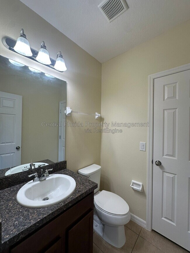 Building Photo - 172 Primrose Dr