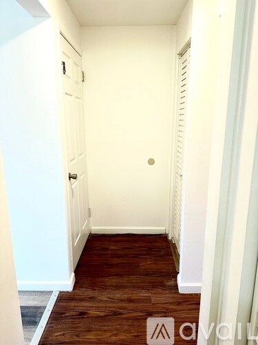 Building Photo - 87 Towne House Rd