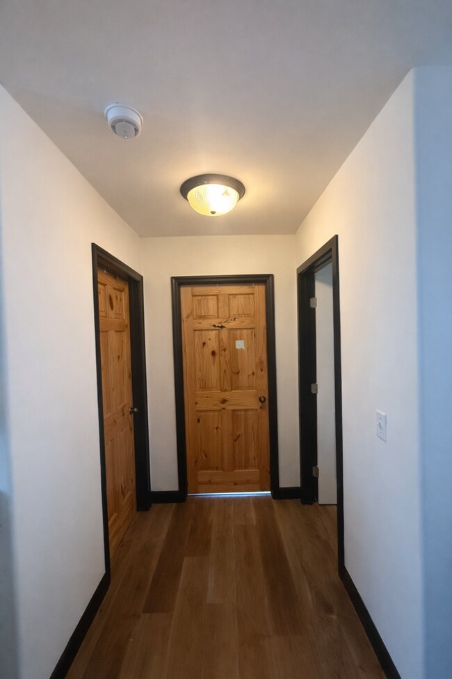 Building Photo - Aberdeen I