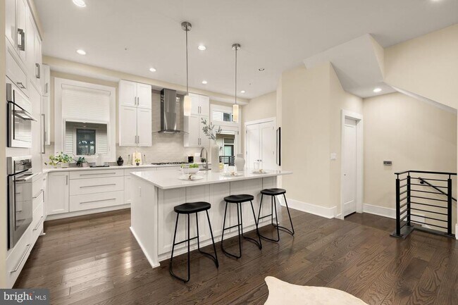 Building Photo - 153 Winsome Cir