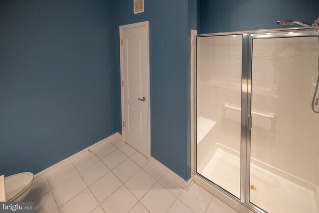 Building Photo - 8612 Fluttering Leaf Tr