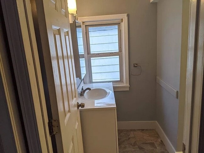 Building Photo - 407 Fourth St