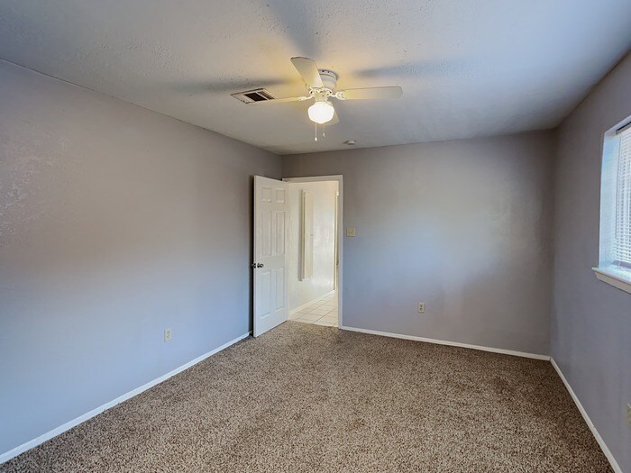Building Photo - 7767 Water Park Ln